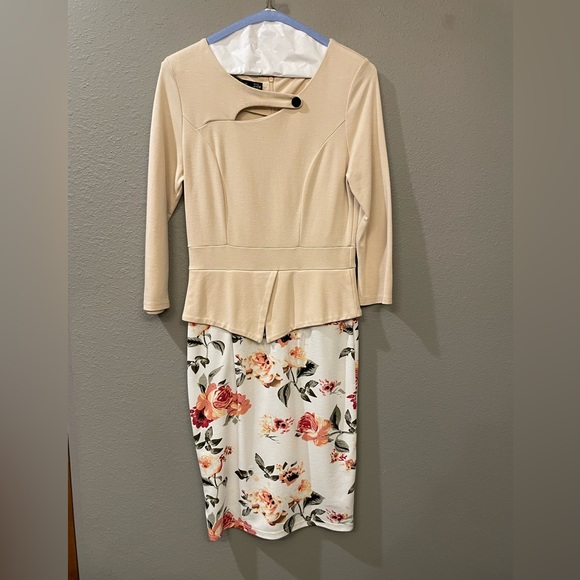 Floral dress - Picture 1 of 3